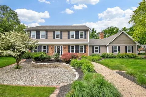 833 Manassas Ct, Naperville, IL 60540