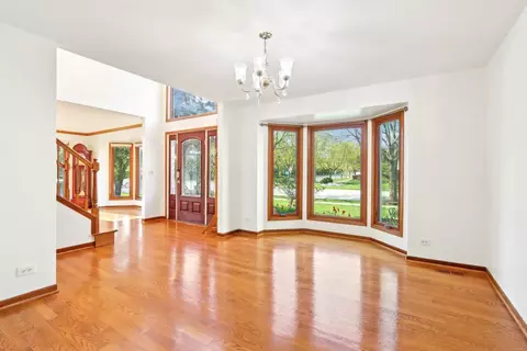 Living - 1337 E Thacker St, Schaumburg, IL 60173 photo 5 of 12