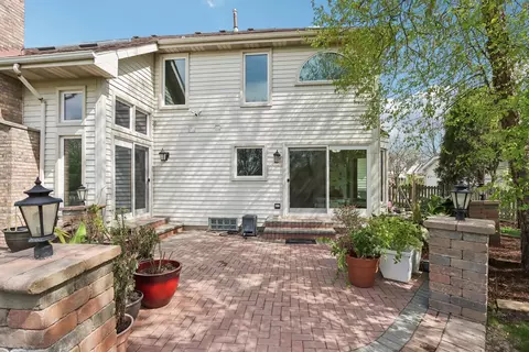 Exterior - 1337 E Thacker St, Schaumburg, IL 60173 photo 3 of 10
