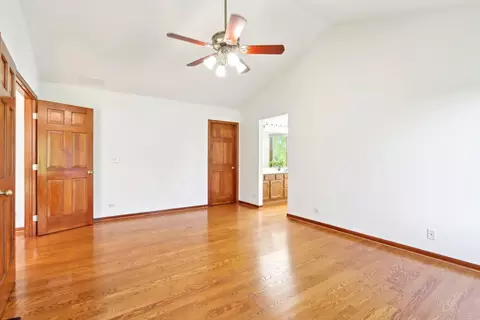 Bedroom - 1337 E Thacker St, Schaumburg, IL 60173 photo 3 of 9