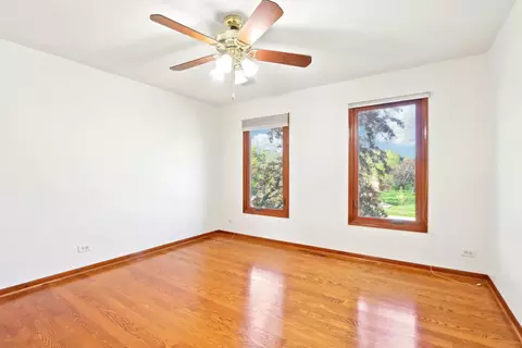 Bedroom - 1337 E Thacker St, Schaumburg, IL 60173 photo 4 of 9