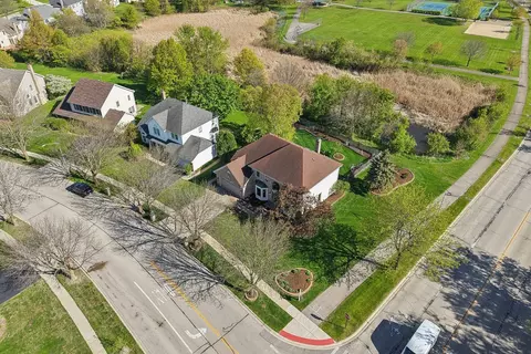 View/Area - 1337 E Thacker St, Schaumburg, IL 60173 photo 8 of 9
