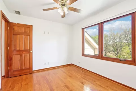 Bedroom - 1337 E Thacker St, Schaumburg, IL 60173 photo 9 of 9