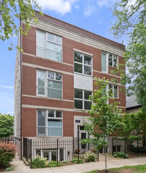 2321 W Lyndale St #1, Chicago, IL 60647