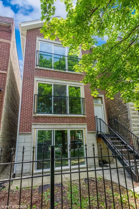 3341 W Fulton Blvd, Chicago, IL 60624