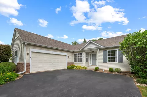 213 Stillwater Ct, Oswego, IL 60543