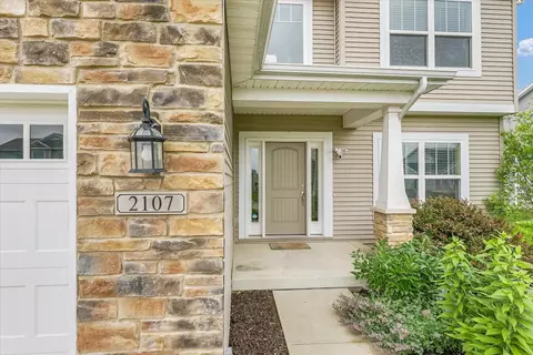 Exterior - 2107 Max Run Dr, Champaign, IL 61822 photo 5 of 9