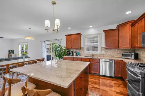 Kitchen - 2107 Max Run Dr, Champaign, IL 61822 photo 4 of 6