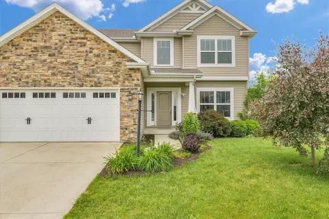 Exterior - 2107 Max Run Dr, Champaign, IL 61822 photo 4 of 9