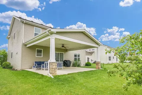Exterior - 2107 Max Run Dr, Champaign, IL 61822 photo 6 of 9
