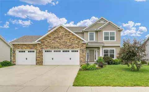2107 Max Run Dr, Champaign, IL 61822