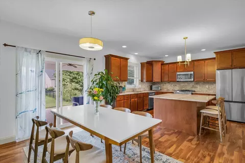Dining - 2107 Max Run Dr, Champaign, IL 61822 photo 1 of 2