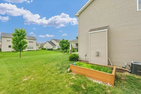 Exterior - 2107 Max Run Dr, Champaign, IL 61822 photo 9 of 9