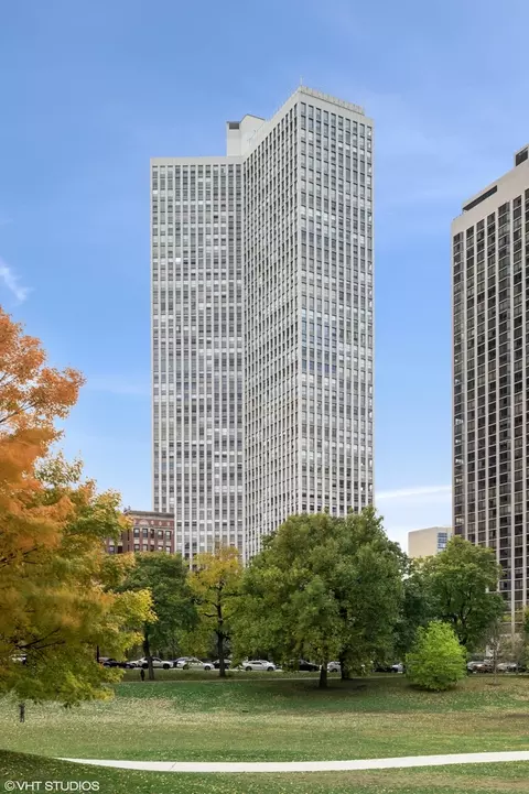 2626 N Lakeview Ave #3112, Chicago, IL 60614