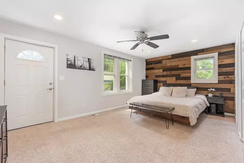 Bedroom - 1237 Fox River Dr, Algonquin, IL 60102 photo 1 of 5