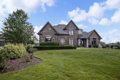 8746 Stone Creek Blvd, Frankfort, IL 60423