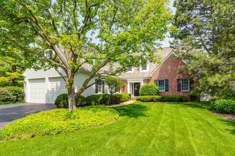 270 S South Shore Ln, Lake Forest, IL 60045