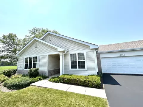 16430 Crescent Lake Ct, Crest Hill, IL 60403