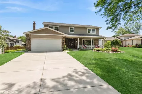 688 Crystal Ct N, Schaumburg, IL 60193