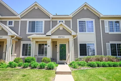 39735 N Paris Dr, Beach Park, IL 60083