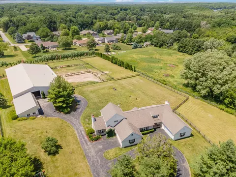 5284 Harvey Rd, Caledonia, IL 61011