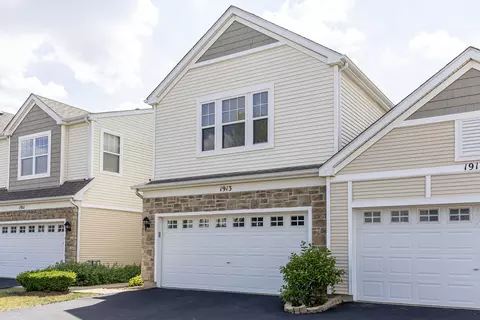 1913 Cobblestone Dr #1913, Carpentersville, IL 60110