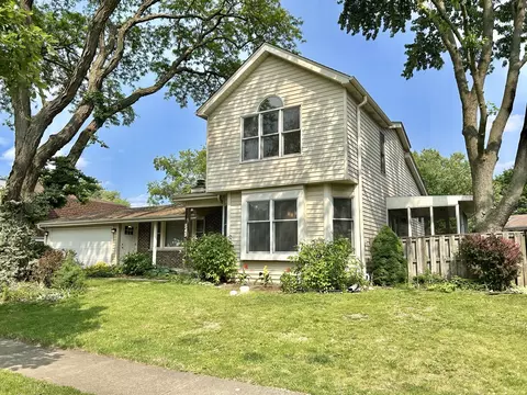 545 Chatham Cir, Buffalo Grove, IL 60089