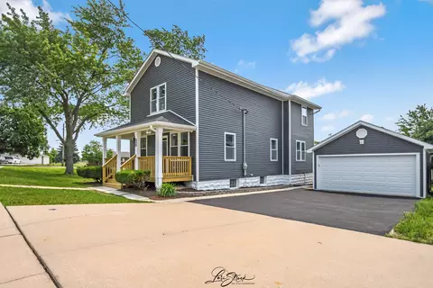 Exterior - 223 E 20th Ct, Lockport, IL 60441 photo 2 of 4