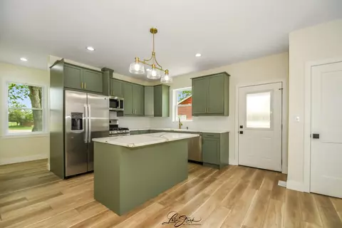Kitchen - 223 E 20th Ct, Lockport, IL 60441 photo 1 of 2