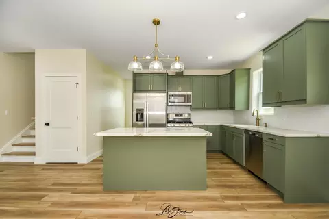 Kitchen - 223 E 20th Ct, Lockport, IL 60441 photo 2 of 2