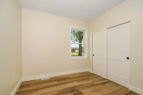 Bedroom - 223 E 20th Ct, Lockport, IL 60441 photo 1 of 5