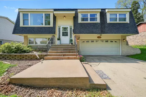 7431 163rd St, Tinley Park, IL 60477