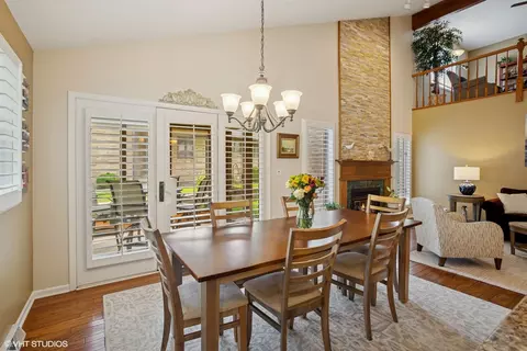 Dining - 1709 Pebble Beach Ct, Hoffman Estates, IL 60169 photo 1 of 2
