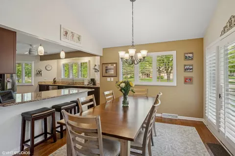 Dining - 1709 Pebble Beach Ct, Hoffman Estates, IL 60169 photo 2 of 2