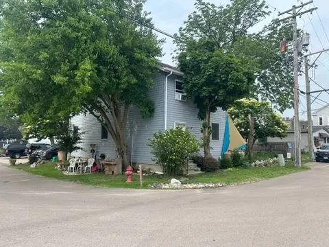 118 W North St, Elburn, IL 60119