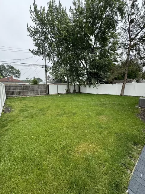 8117 S Keating Ave, Chicago, IL 60652 photo 17