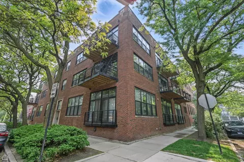 1670 N Claremont Ave #109, Chicago, IL 60647