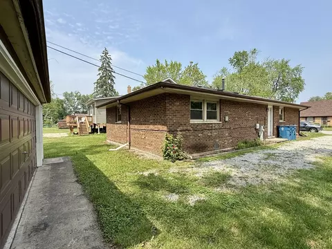 Exterior - 14334 Ridgeway Ave, Midlothian, IL 60445 photo 5 of 5