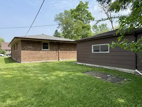 Exterior - 14334 Ridgeway Ave, Midlothian, IL 60445 photo 4 of 5
