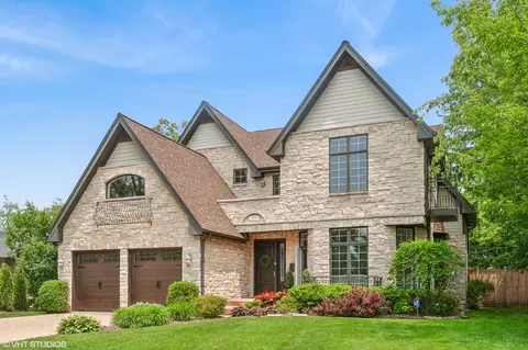 1219 Parkside Ln, Deerfield, IL 60015