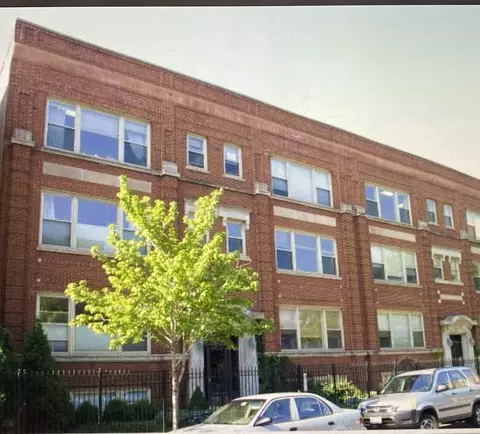 827 W Lawrence Ave #3N, Chicago, IL 60640