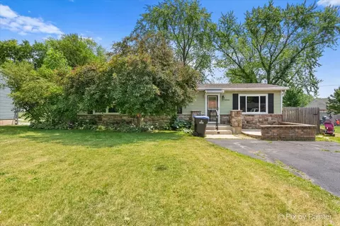 5502 Thelen Ave, Mchenry, IL 60050