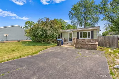 5502 Thelen Ave, Mchenry, IL 60050 photo 2