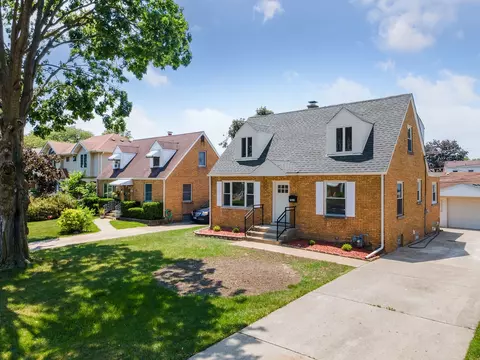 7810 N Neva Ave, Niles, IL 60714
