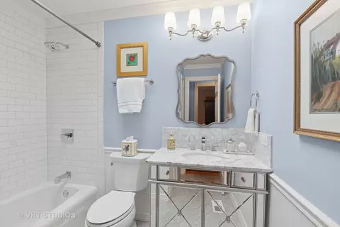 Bath - 77 Flicker Ct, Naperville, IL 60565 photo 2 of 3