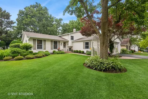 Exterior - 77 Flicker Ct, Naperville, IL 60565 photo 1 of 5