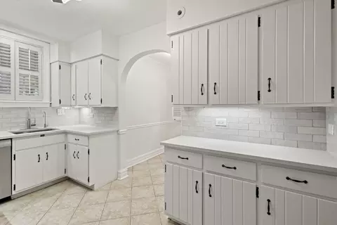 Kitchen - 454 Drexel Ave, Glencoe, IL 60022 photo 1 of 2