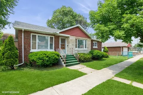 2318 Krueger St, Blue Island, IL 60406
