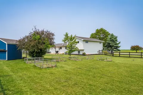 107 W 10th St, Gridley, IL 61744 photo 32