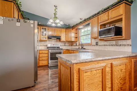 107 W 10th St, Gridley, IL 61744 photo 8